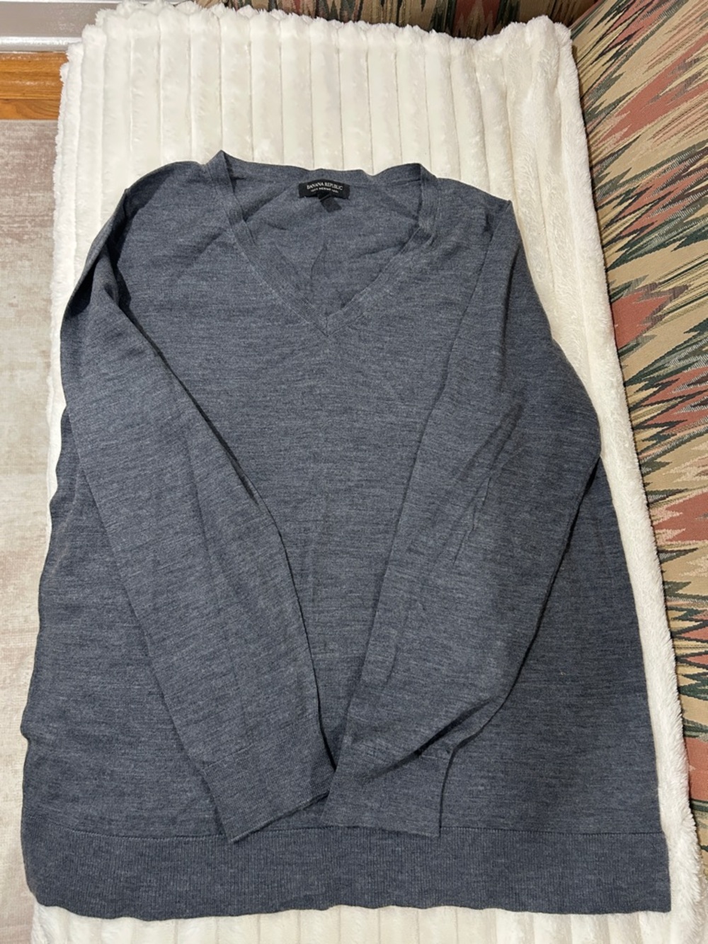 Banana Republic Men's V-Neck Sweater in Charcoal Gray